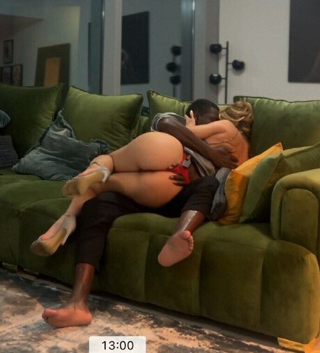 Laranosk Laranovskvip model sex img