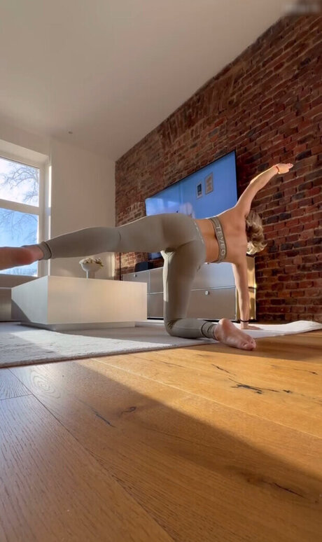 naked trans onlyfans free naked pic