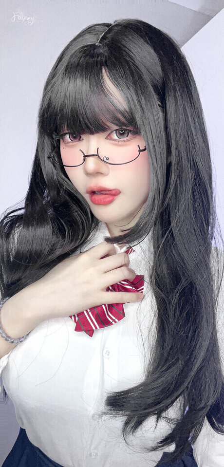 Faixvey xxx model image