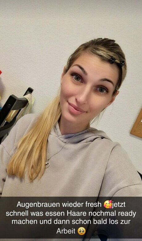 its sunny93 art actress pics