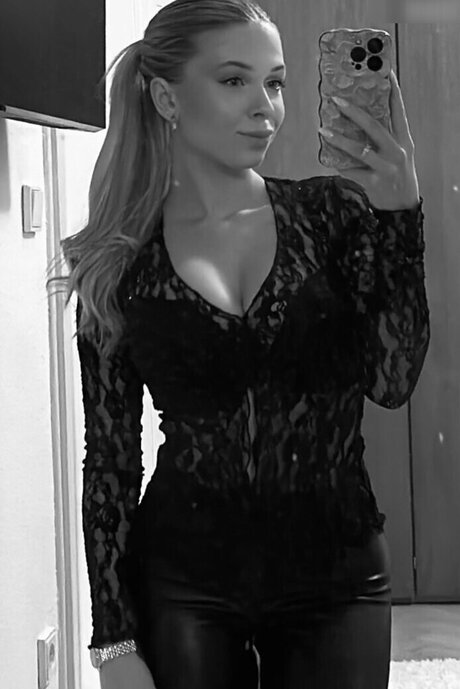 Kati Ktr pornographic model gallery