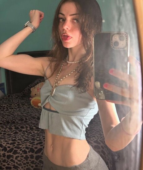 Zion Diamond model naked picture