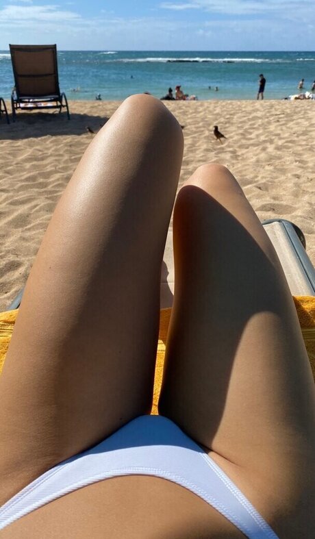 Anna Lea Mende model free img