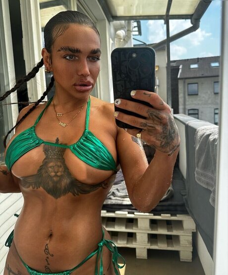 Anny Marry perfect star image