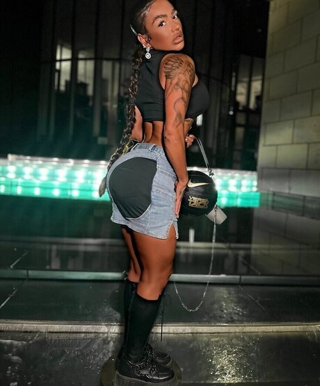 Anny Marry sexy pornstar pics