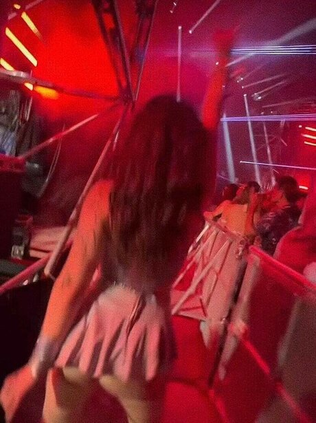 Wavy Brin nude pornstar photo