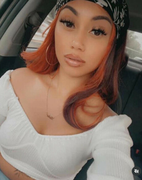 amateur squirt onlyfans top picture