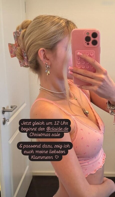 Lillimsr naked actress picture