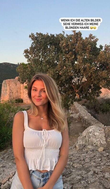 Melina msxou beautiful pornstar image