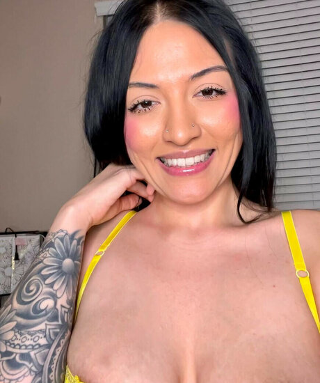 Theeonlybeezy pornstar sex picture