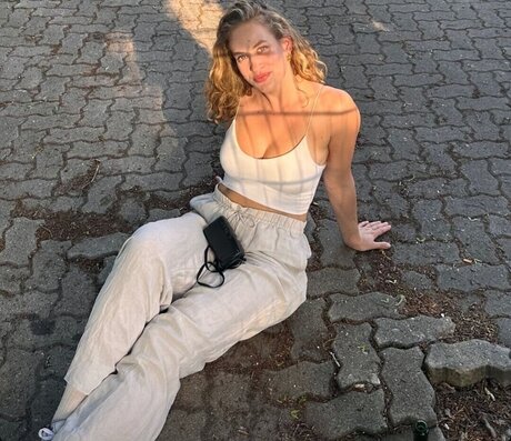 Justleo free model pic