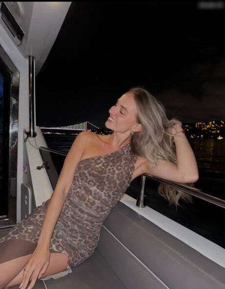 Lina D ren exclusive actress photo