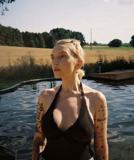 Mia Morgan model nudes photo