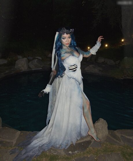 Bella Poarch pornographic model photos