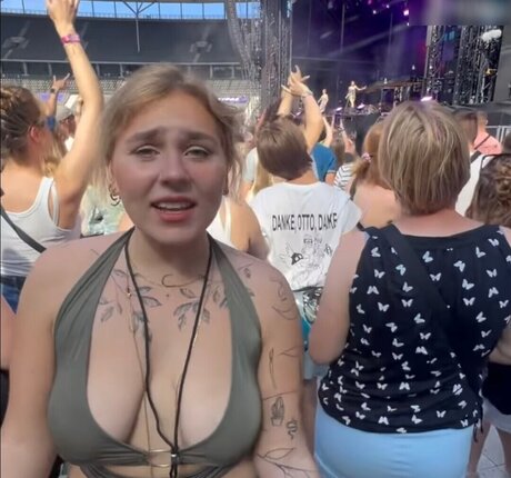 Viky kid high quality model pictures