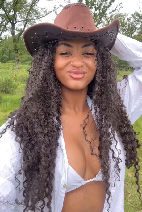 Shaggy Baggy star free gallery