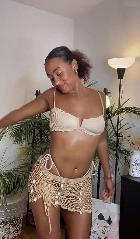 Shaggy Baggy model porn images