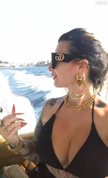 Lyn k44 sex model image