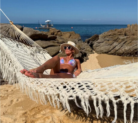 Md1syn Sh1pmn model hot photos