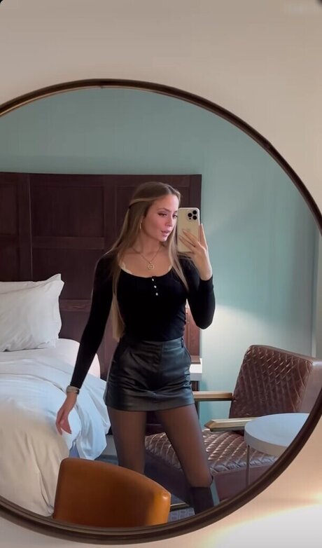 milf pregnant onlyfans pretty image