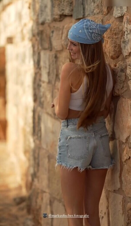 Lea Katharina Maria art star archive