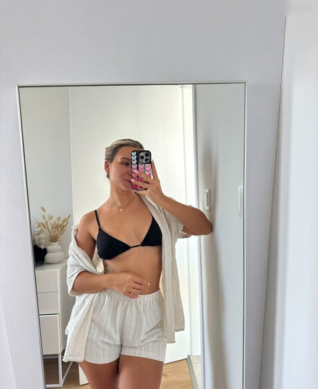 teen feet onlyfans porn photos