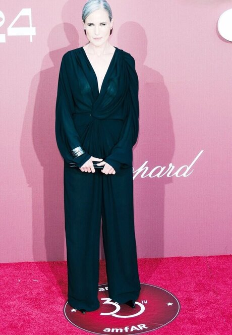 OOPS International high quality star image