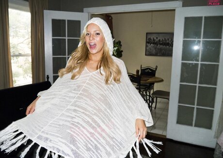 OOPS International art actress img