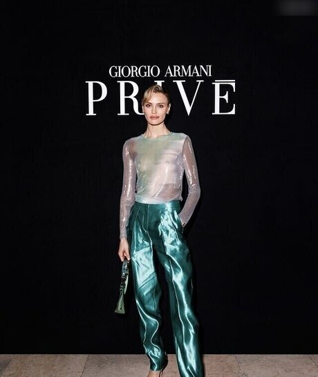 eyes onlyfans free sexy image