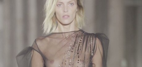 blonde bikini onlyfans sexy naked img