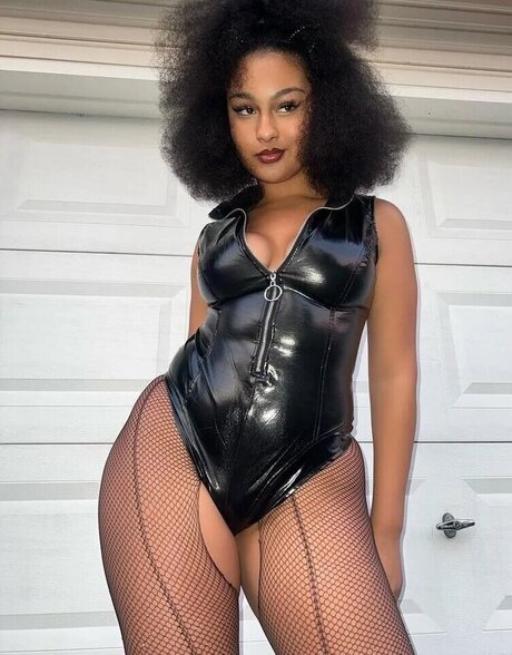 veondremitchell pornstar pretty images