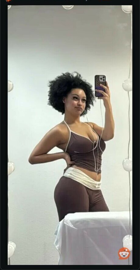 veondremitchell model beautiful photos