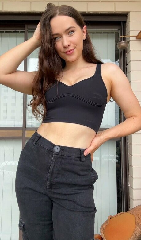 Nichameleon beautiful model pictures