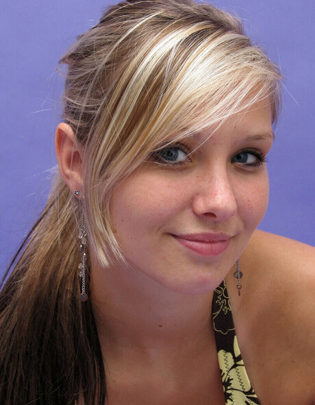 brown eyes kitty onlyfans free pictures