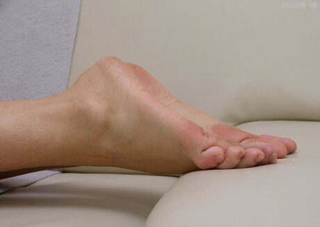 Footlovegirls model naked images