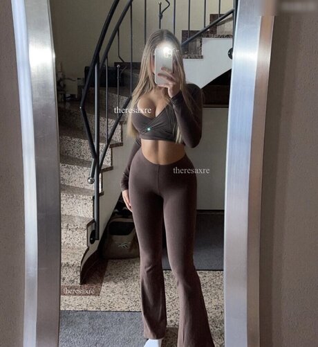 theresaxre model nude gallery