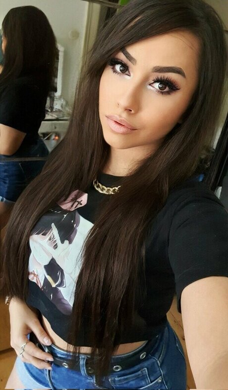 Bunnygirl art model galleries