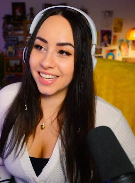 Bunnygirl top actress pics