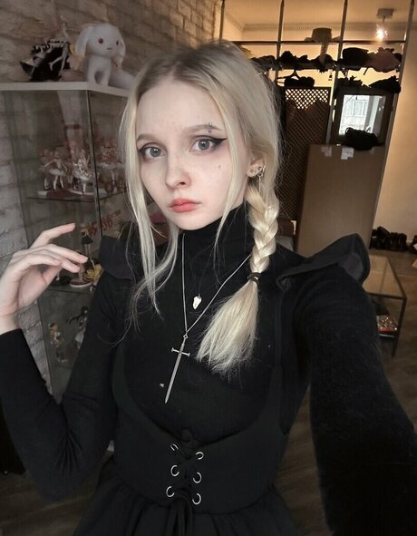 Sasha Gaier pornographic model pic