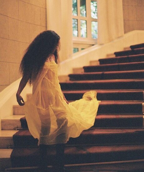 Quintessa Swindell model high quality galleries