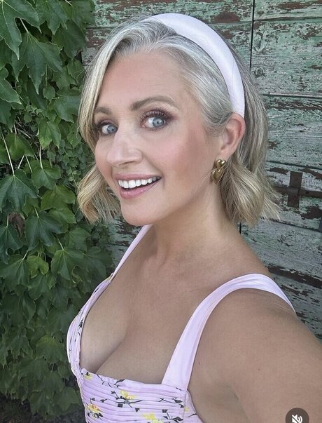 Celebrity Guilty Pleasures Underrated Women model naked picture