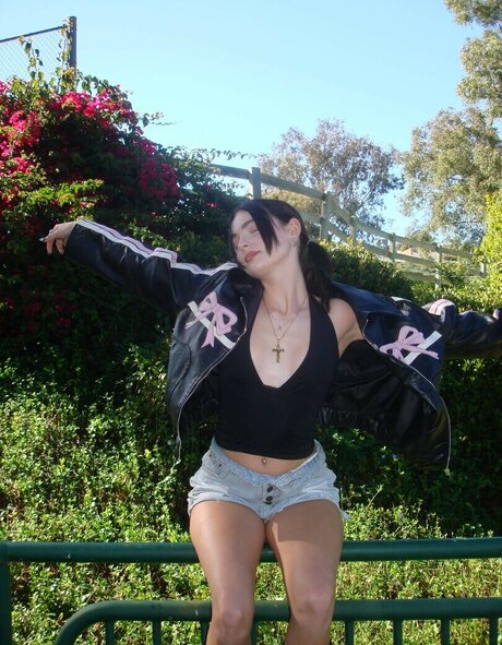 muscle trans onlyfans adult pics