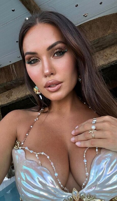 Polina Grace erotic model image