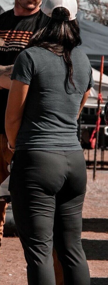 Tulsi Gabbard high quality star pictures