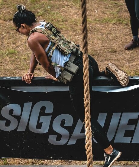 Tulsi Gabbard naked star photo