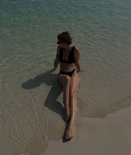 Alina Sophie Holst sex model images