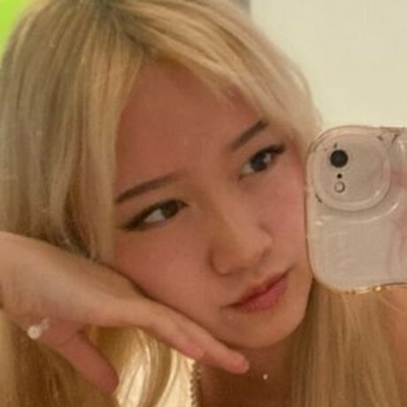 Venawong porn actress img