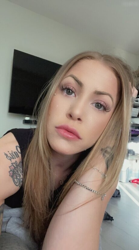 Leah Luv high quality actress gallery