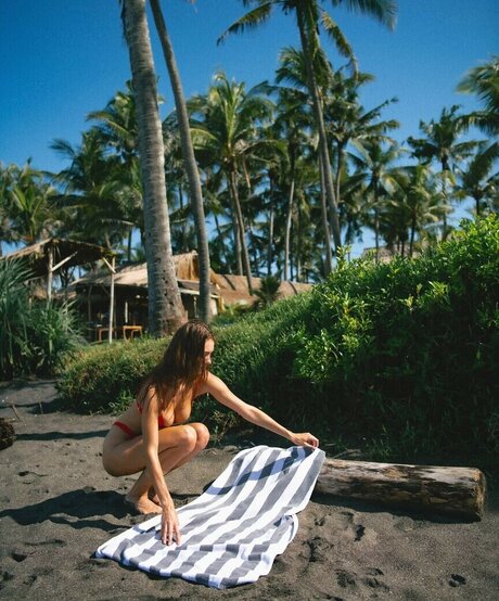 Alex pletnyova Alexandra Pletnyova nudes actress pics