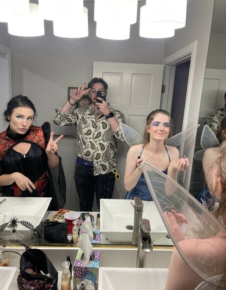 Notsoerudite pornstar naked img